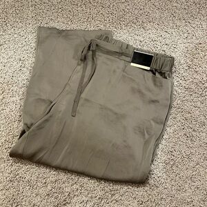 LANE BRYANT size 20 Olive Green Drawstring Elastic Waist Capri Pants NEW $48